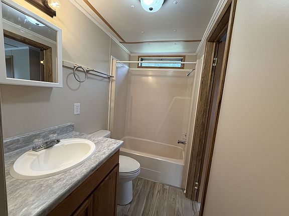 5th image of 118 Ricks Ln