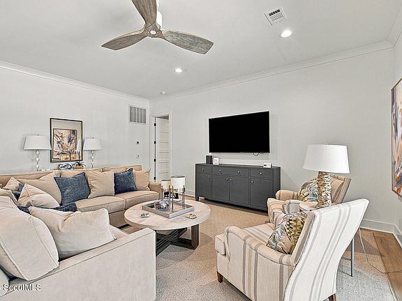 4th image of 616 Neptune Way