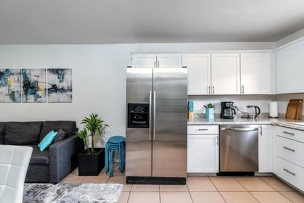 2 bed, 760 sqft, $3,100 — Photo 4