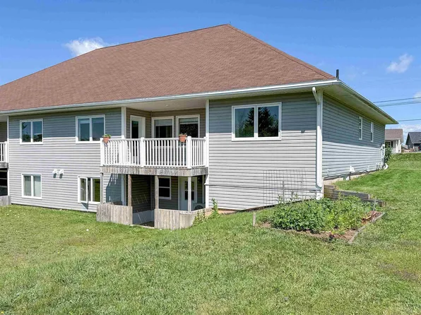54 Ferry Rd, Cornwall, PE C0A 1H4