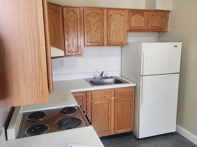 244 N 3rd St #3 — Photo 10