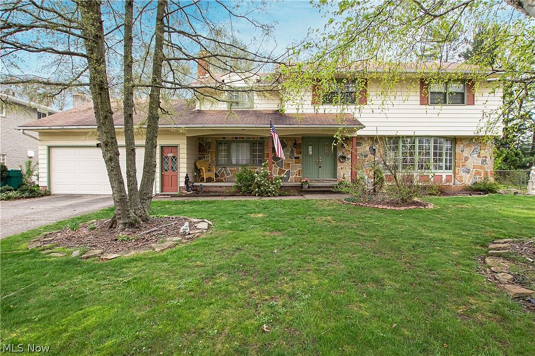 958 Meadview Dr, Seven Hills, OH 44131 Zillow