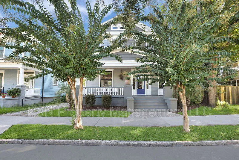 3 bed, 2.0 bath, 1867 sqft, $3,000 — Photo 2