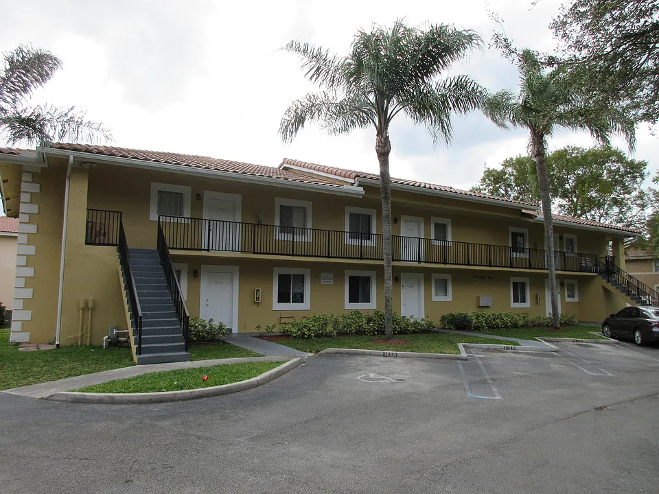 11448 NW 42nd St