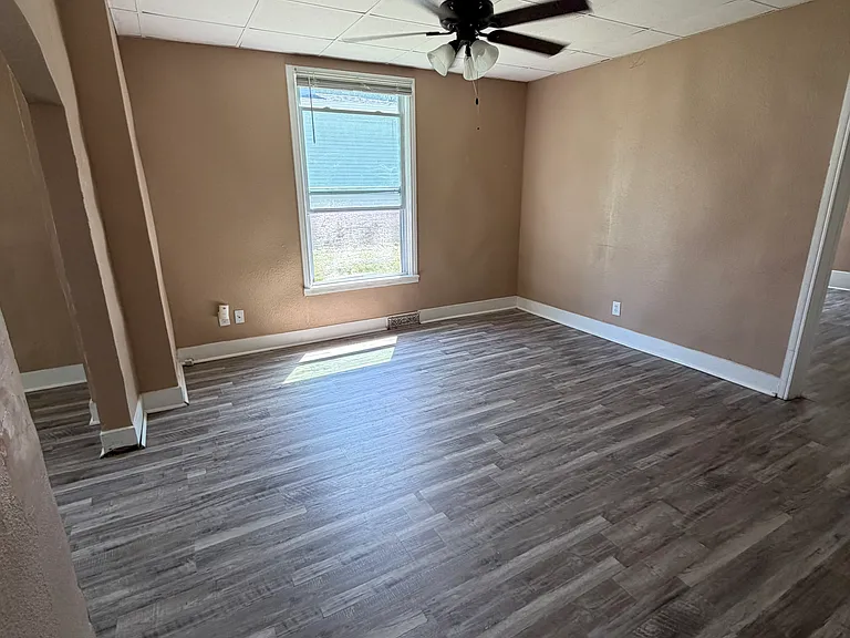 5235 Walker Ave — Photo 16