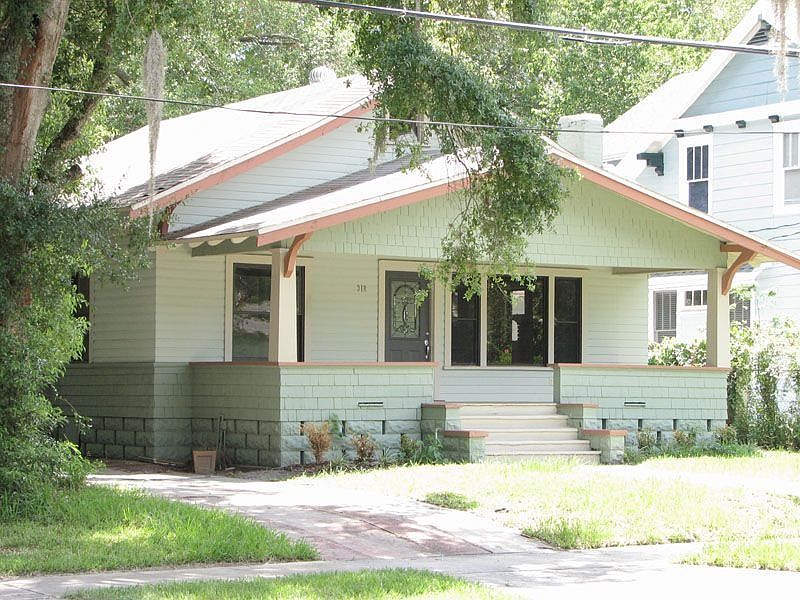 1st image of 318 E Amelia St