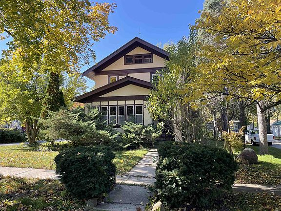 2nd image of 211 S Pecatonica St