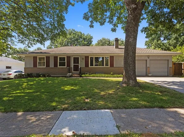 2904 Cheyenne Cir, Kansas City, MO 64116