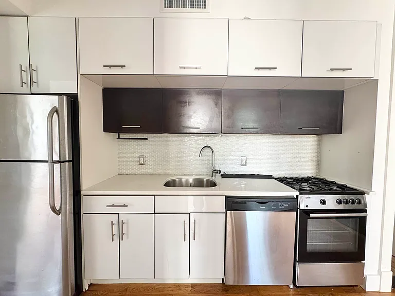 79 Stuyvesant Ave #1F — Photo 6