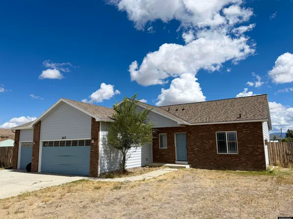 307 S 13th St, Saratoga, WY 82331