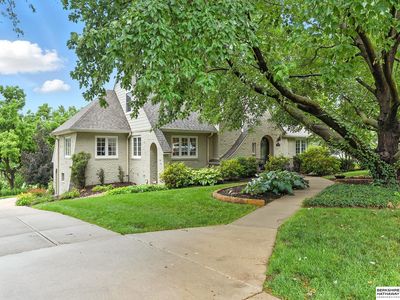 10334 Rockbrook Rd, Omaha, NE, 68124