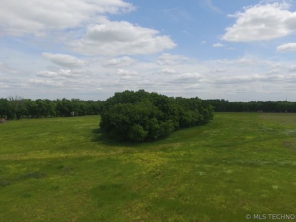 4th image of 18280 E 610th Rd