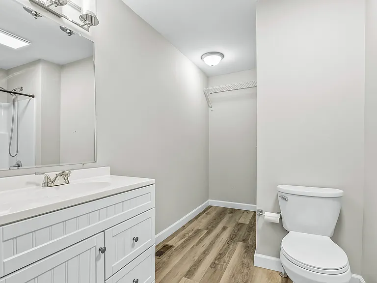 1112 E Spring St #1 — Photo 13