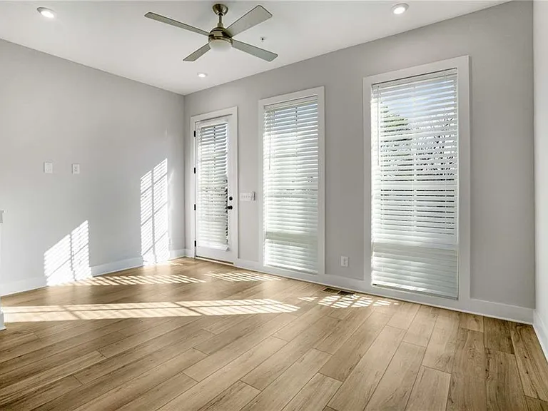 1293 Longreen Ter NW #4 — Photo 10