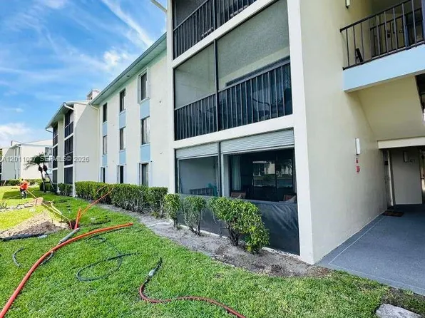1110 Green Pine Blvd APT C1, West Palm Beach, FL 33409