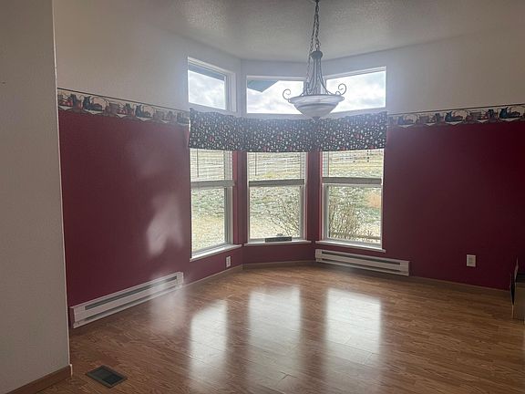 5th image of 229 Sage Creek Rd