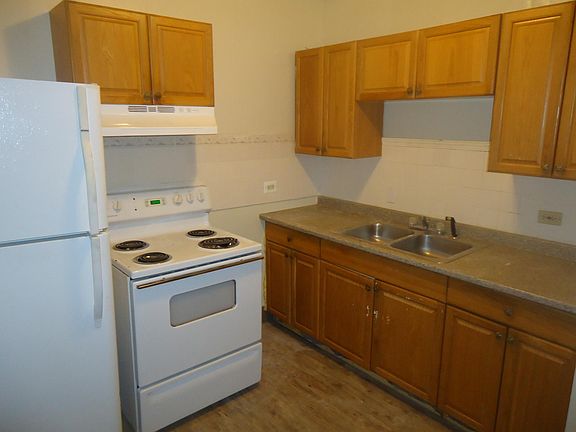 5th image of 425 Porter Ave