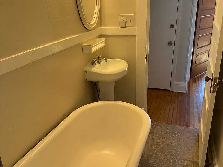 622 N Logan St #1 — Photo 11