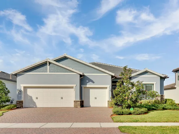 595 SE Villandry Way, Port St Lucie, FL 34984