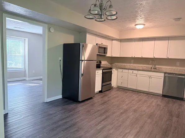 9240 Colony Dr NW #B, Covington, GA 30014