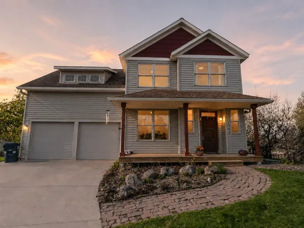 1904 Lake Dr, Northfield, MN 55057