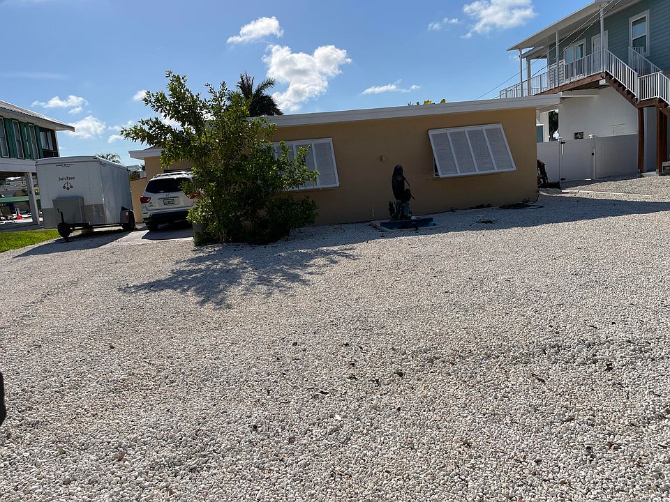1st image of 2411 Grouper Dr
