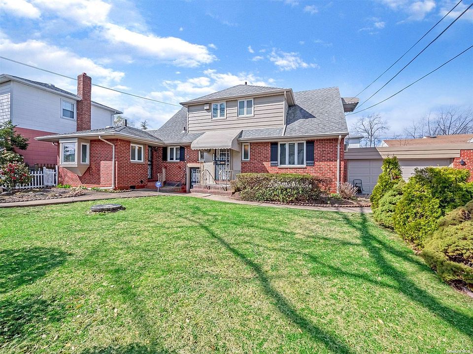 2816 210th Pl Bayside, NY Zillow Apartments for Rent in Bayside