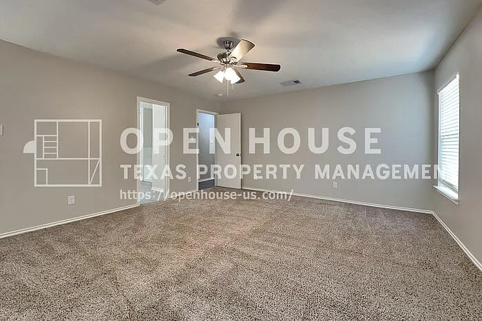1636 Dogwood Ln — Photo 9
