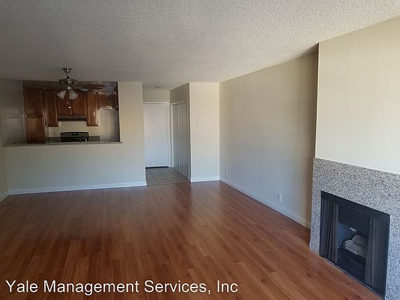 4th image of 13733 Burbank Blvd APT 104