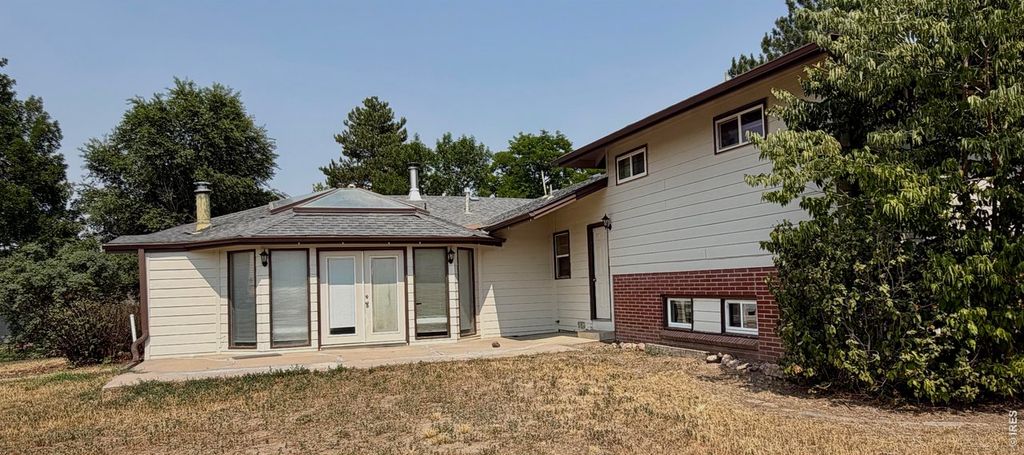 1925 S Crestmore Ct