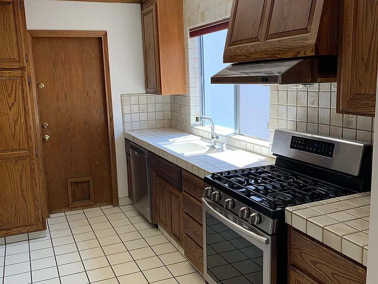 8148 Park Villa Cir — Photo 13