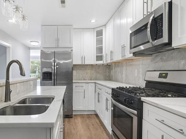336 E Russell St APT 2