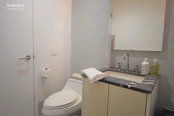 Rented by Sotheby's International Realty | media 6