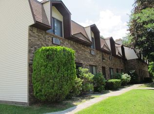 8 Great Gorge Ter, Vernon, NJ 07462
