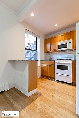 Rented by Brownstone Real Estate | media 4