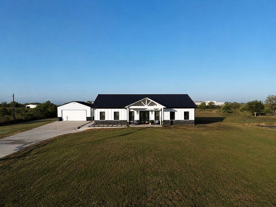 1st image of 2015 Settlers Court Dr
