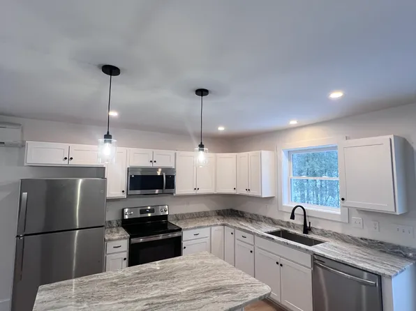 38 Sandbar Rd, Windham, ME 04062