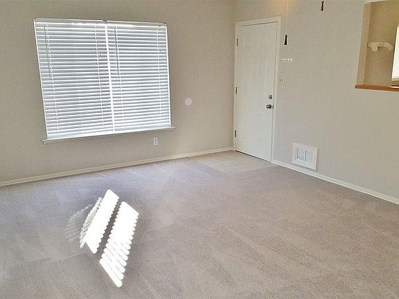 3rd image of 717 Truman Ave
