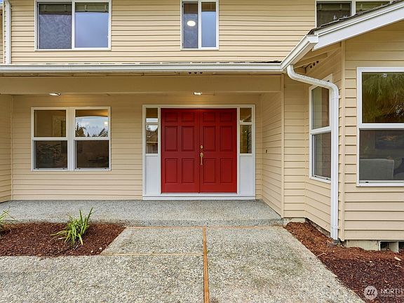 5th image of 3217 102nd Place SE