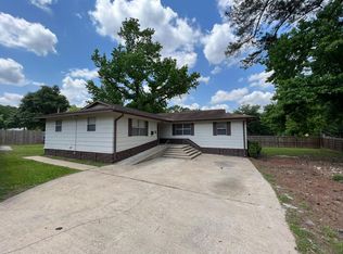 3058 Old Colony Rd, Huntsville, TX 77320