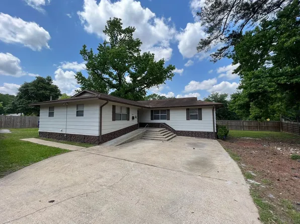 3058 Old Colony Rd, Huntsville, TX 77320