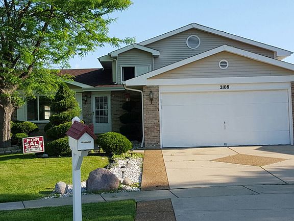 5th image of 2108 Newport Cir