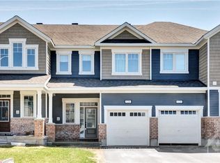 526 Cope Dr, Ottawa, ON K2S 3B4