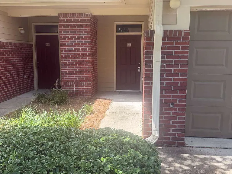806 Baldwin Rowe Cir #1 — Photo 7