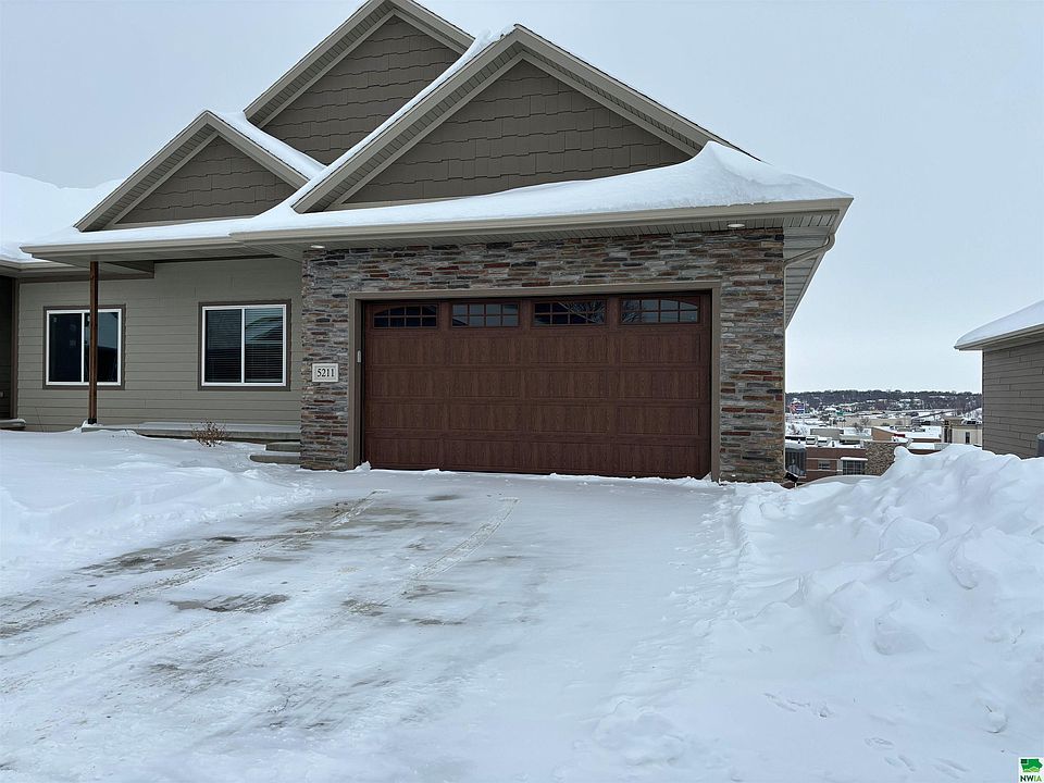 1st image of 5211 Overlook Ln