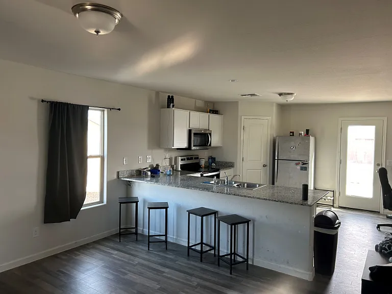 135 E Impala Pl — Photo 6