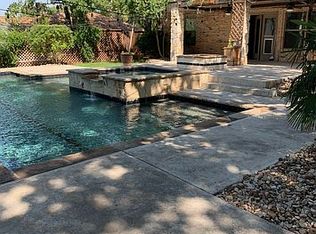 8 Colonial Ct, Trophy Club, TX 76262