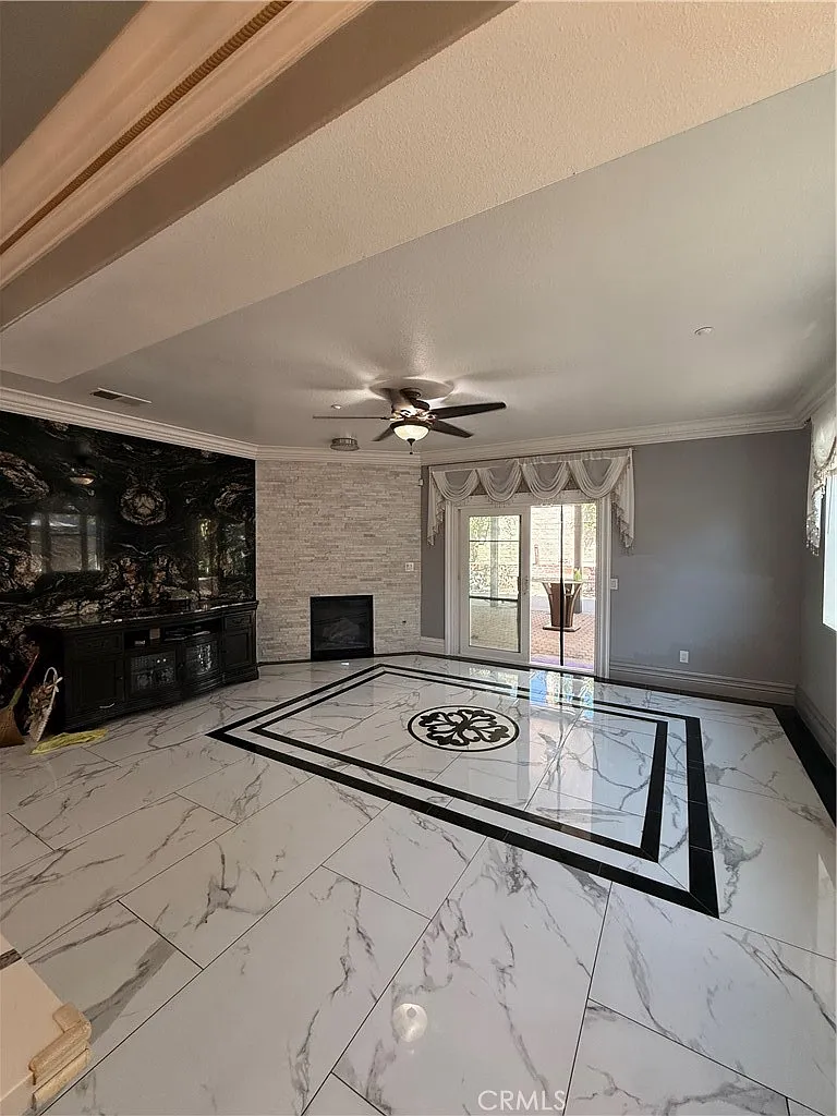 4 bed, 3.5 bath, 2635 sqft, $4,500 — Photo 3