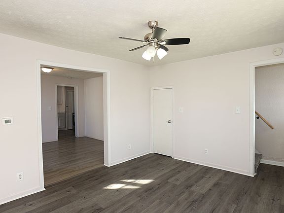 3rd image of 600 E Jefferson St #600