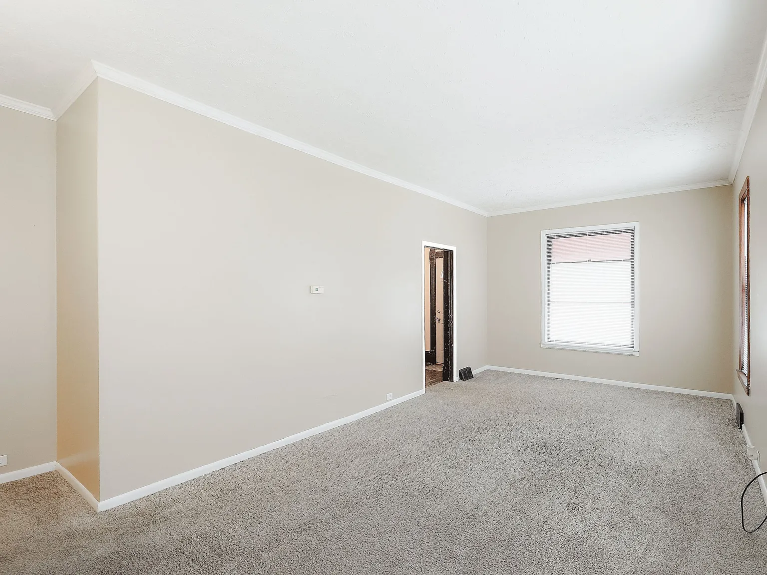 4 bed, 1452 sqft, $1,499 — Photo 2